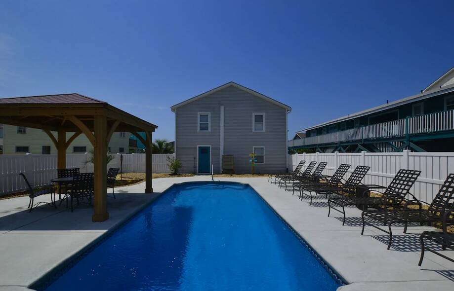  Vacation rental home in Oak Island, NC settings>site_title?>