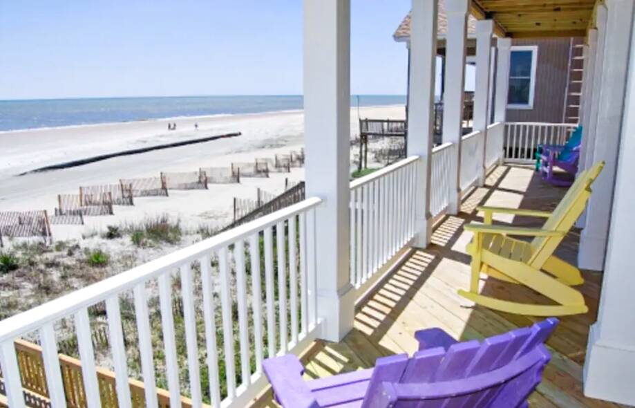Oceanfront Home... Vacation rental home in Holden Beach, NC settings